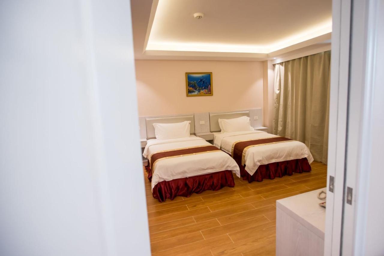 Hotel Americano Garapan Εξωτερικό φωτογραφία